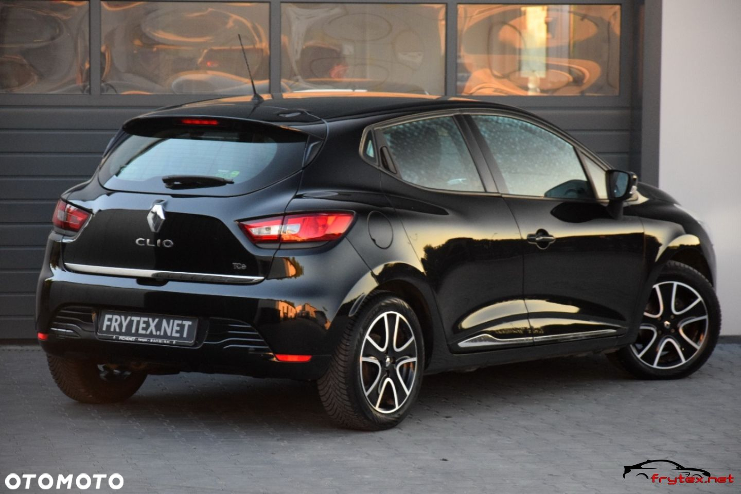 Renault Clio - 11