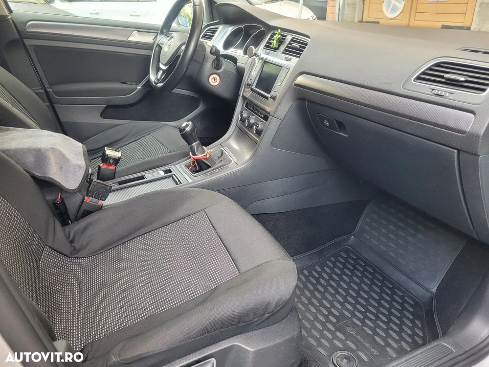 Volkswagen Golf Variant 1.6 TDI BlueMotion Technology Lounge - 14