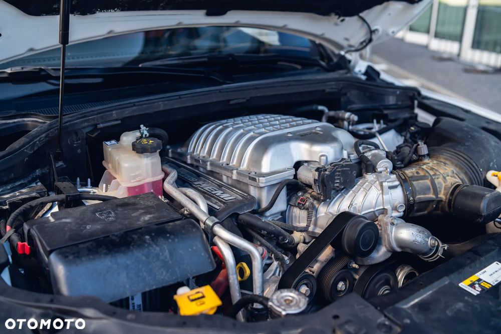 Dodge Durango 6.4 SRT - 38