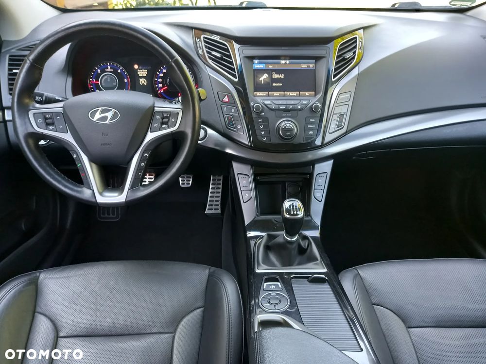 Hyundai i40 Kombi 1.7 CRDi Premium - 23
