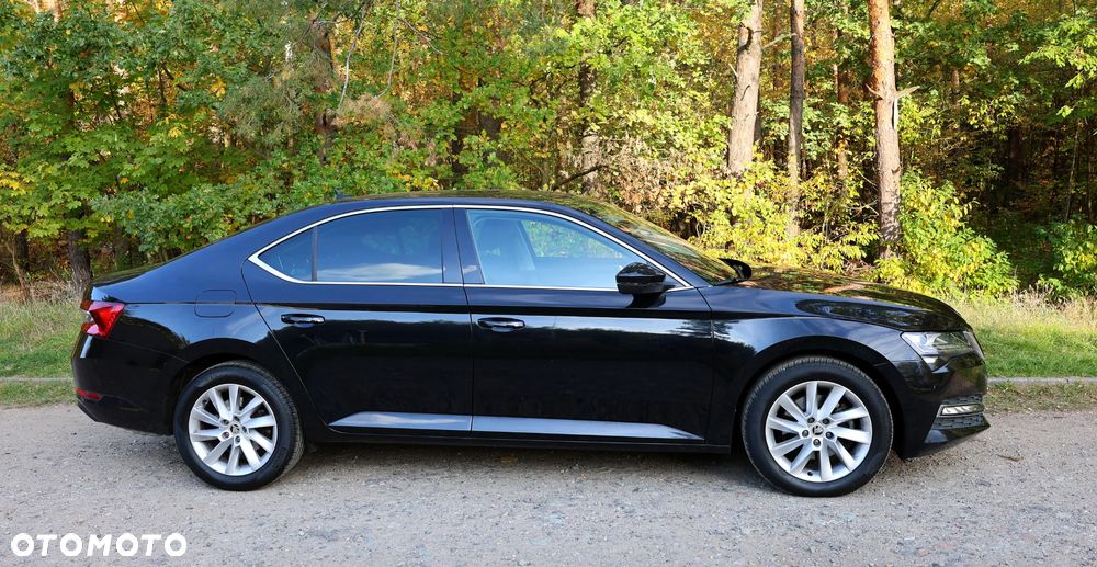 Skoda Superb 2023 photo 4