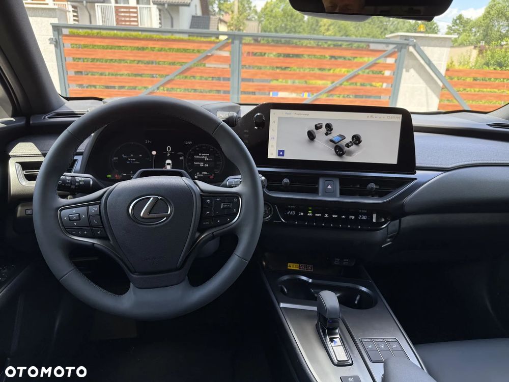 Lexus UX - 16