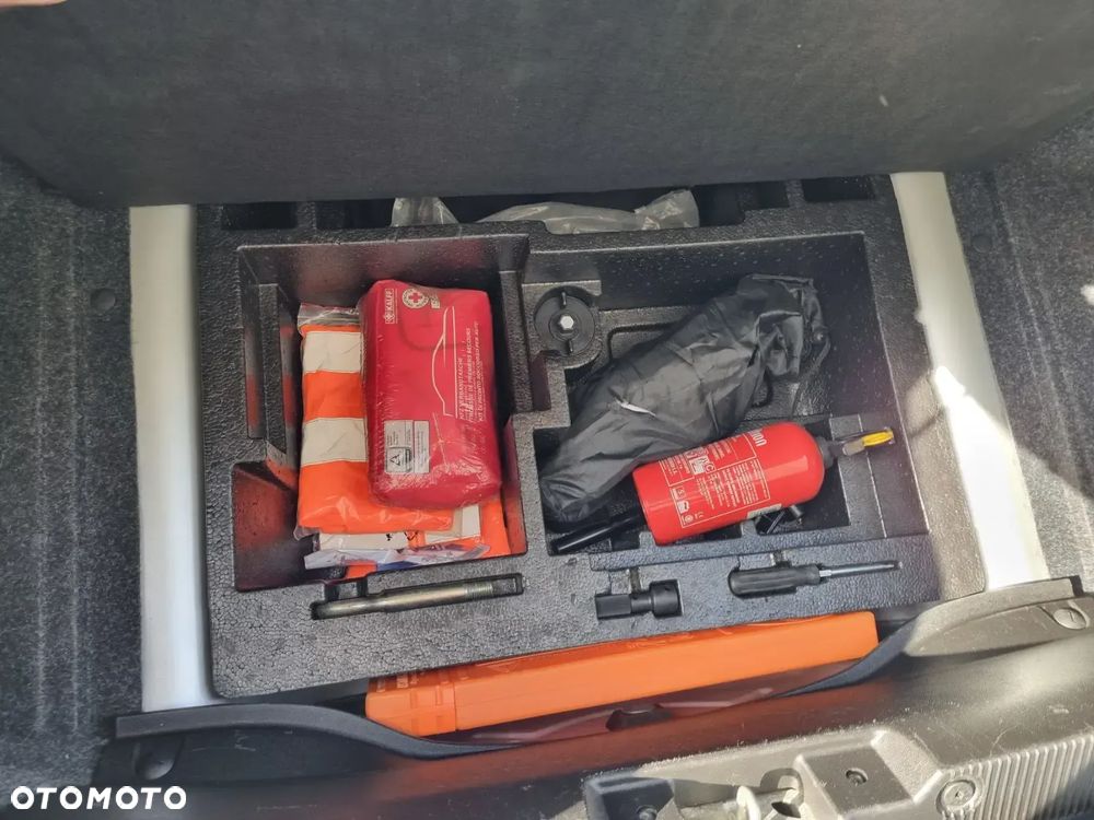 Fiat Linea 1.4 T-Jet 16V Active - 26