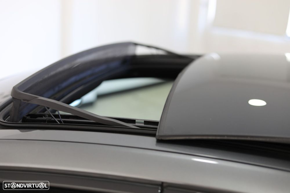 Jaguar XE 2.0 D R-Sport Aut. - 34