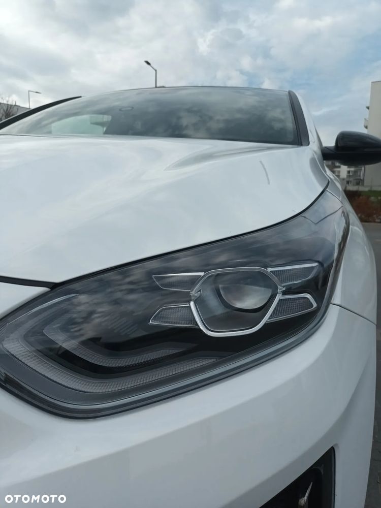 Kia ProCeed 1.6 T-GDI GT DCT - 17