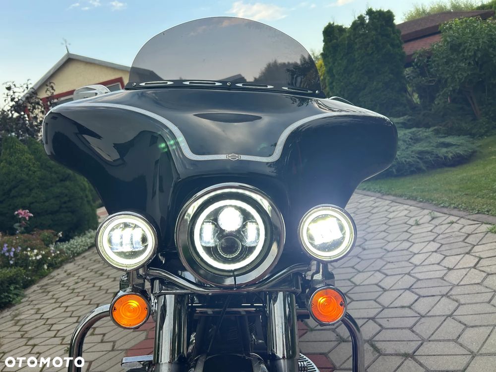 Harley-Davidson FLH Electra Glide - 26