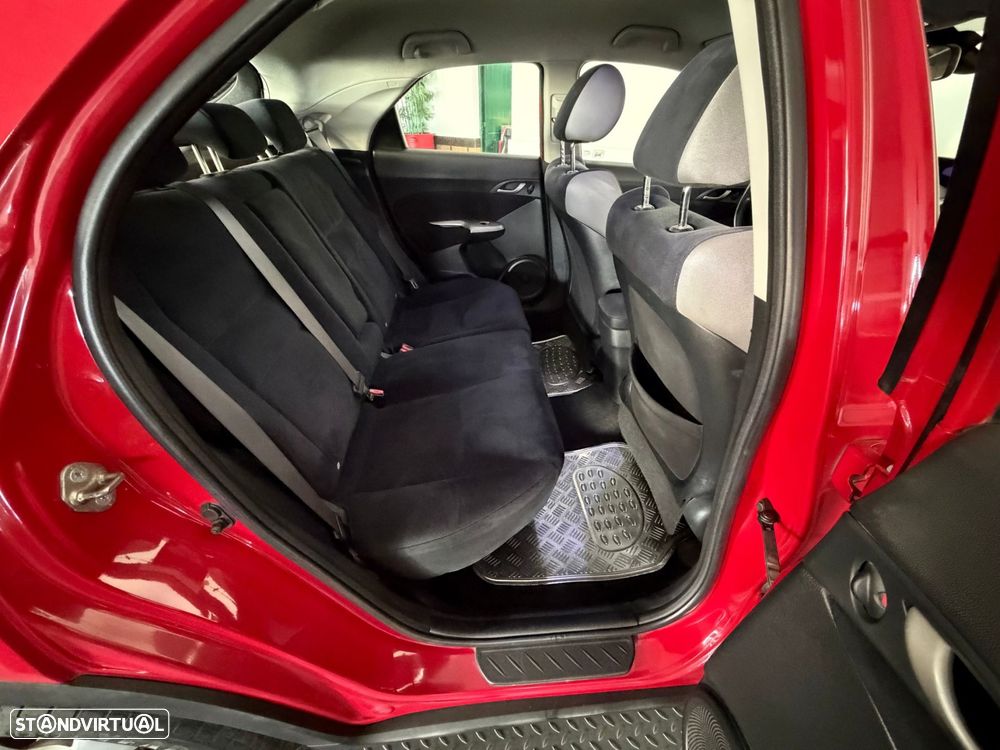 Honda Civic 1.4 Sport - 26