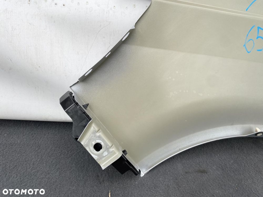 VW TRANSPORTER T6 15- BŁOTNIK PRZEDNI PRZÓD PRAWY SREBRNY METALIK 7E0821196 - 9