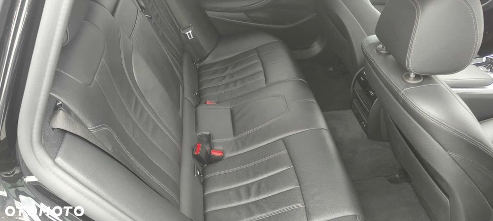 BMW Seria 5 520d Touring - 23