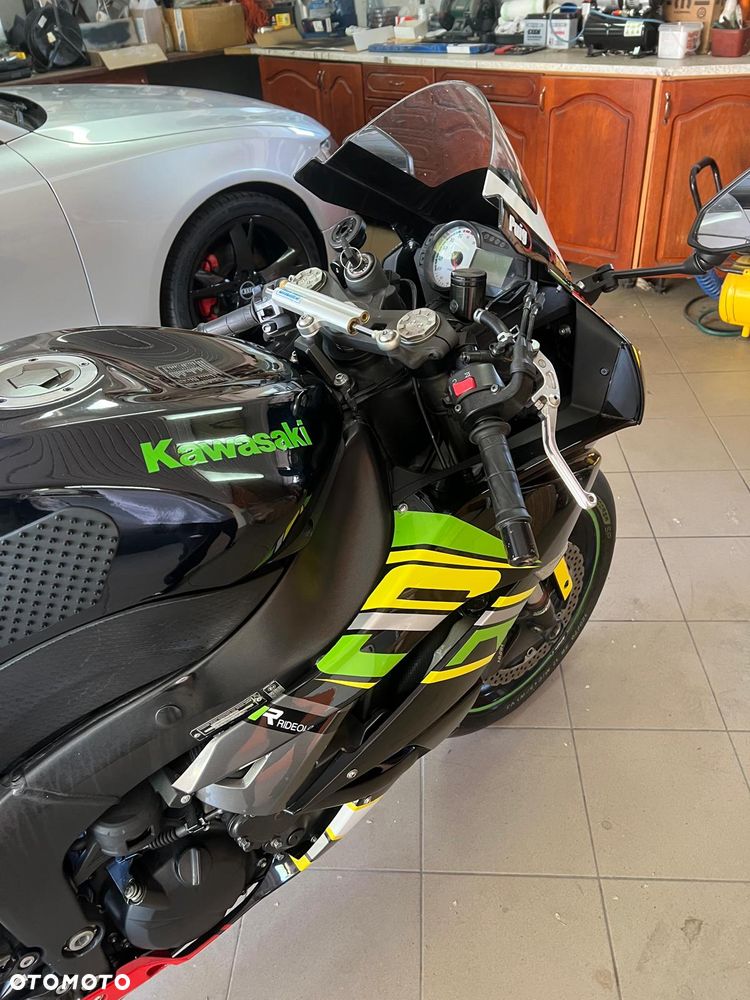 Kawasaki ZXR - 12