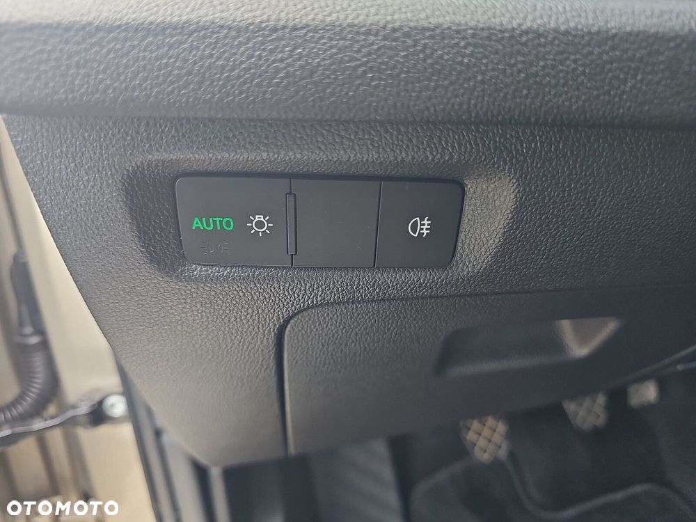 Skoda Octavia 1.5 TSI Selection - 16