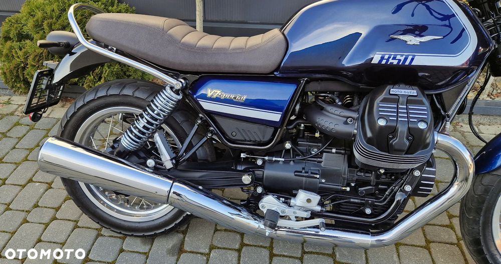 Moto Guzzi V7 - 22