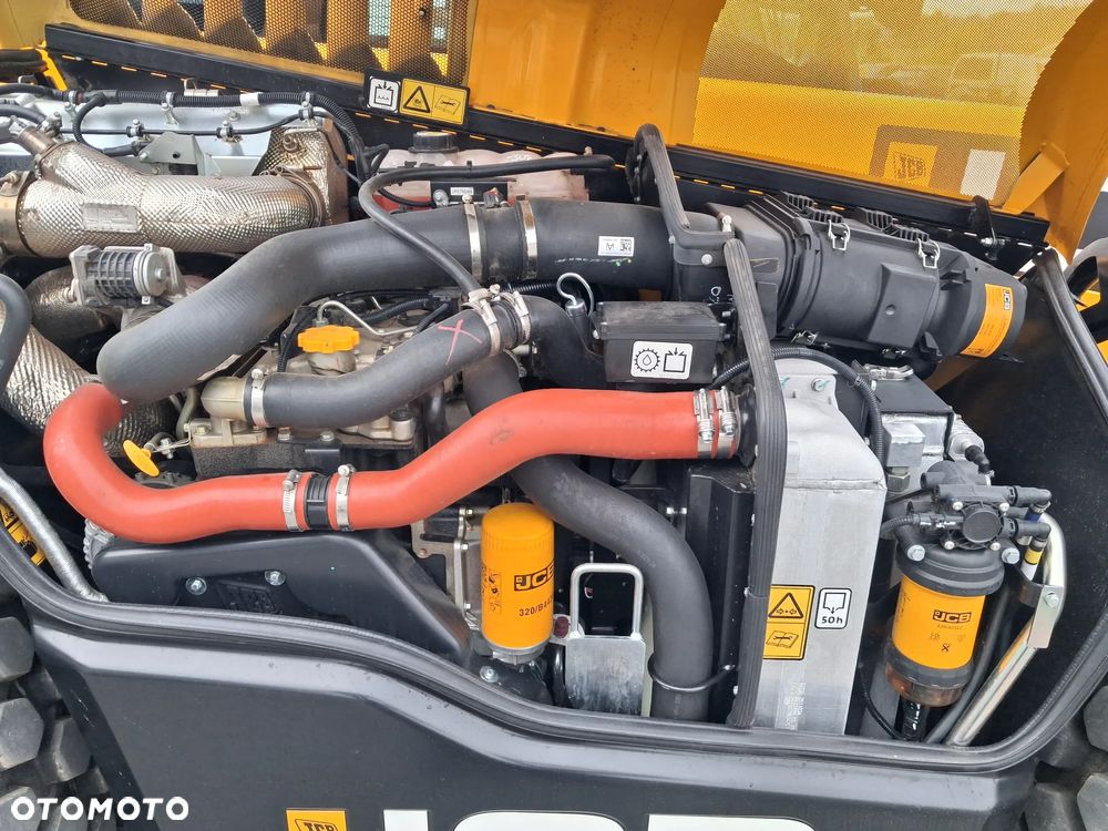 JCB 560-80 AGRI XTRA DUALTECH VT - 10
