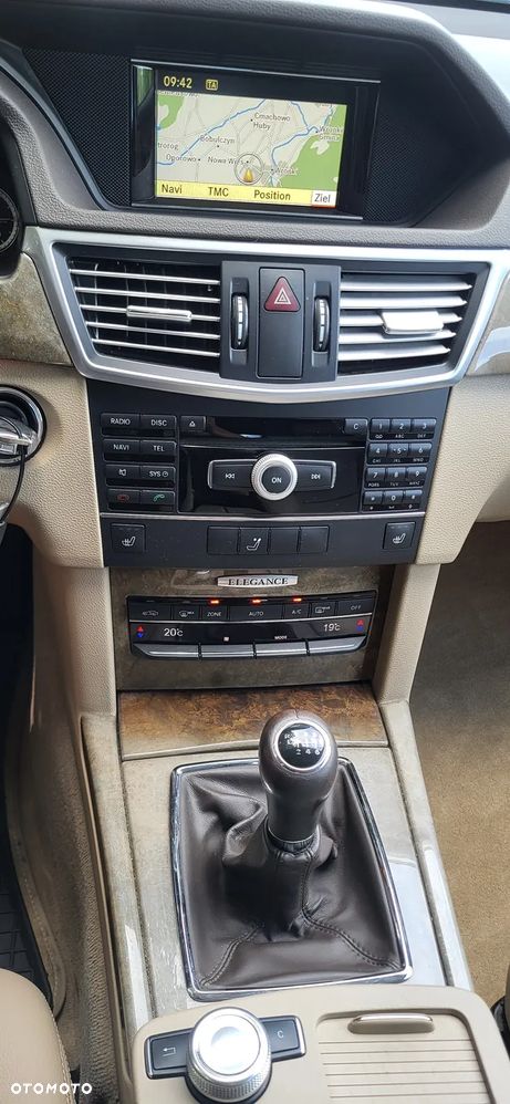 Mercedes-Benz Klasa E 250 CDI Elegance - 16