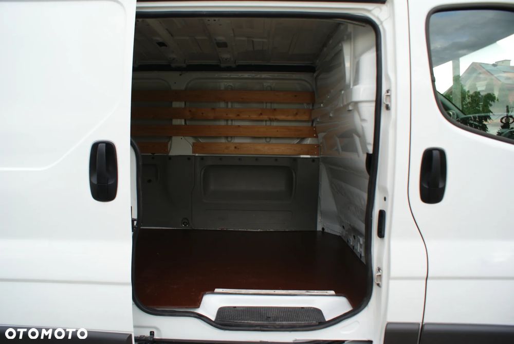 Renault Trafic - 11