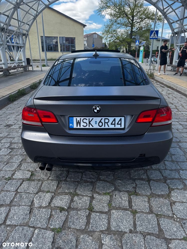 BMW Seria 3 325i - 3