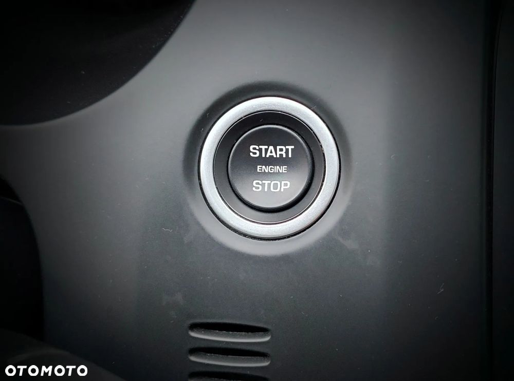 Jaguar E-Pace 2.0 i4P AWD S - 17