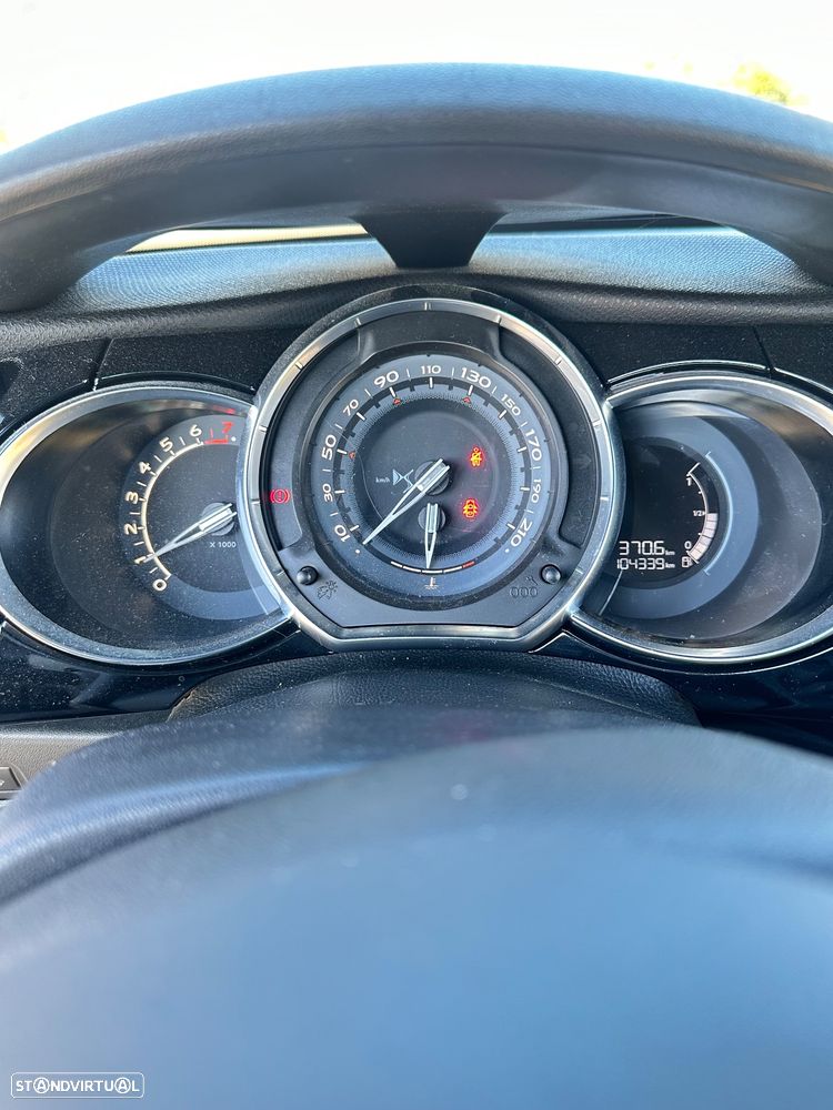 DS DS3 PureTech 110 Start & Stop SoChic - 29