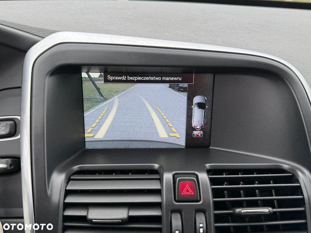 Volvo XC 60 T5 R-Design Summum - 12