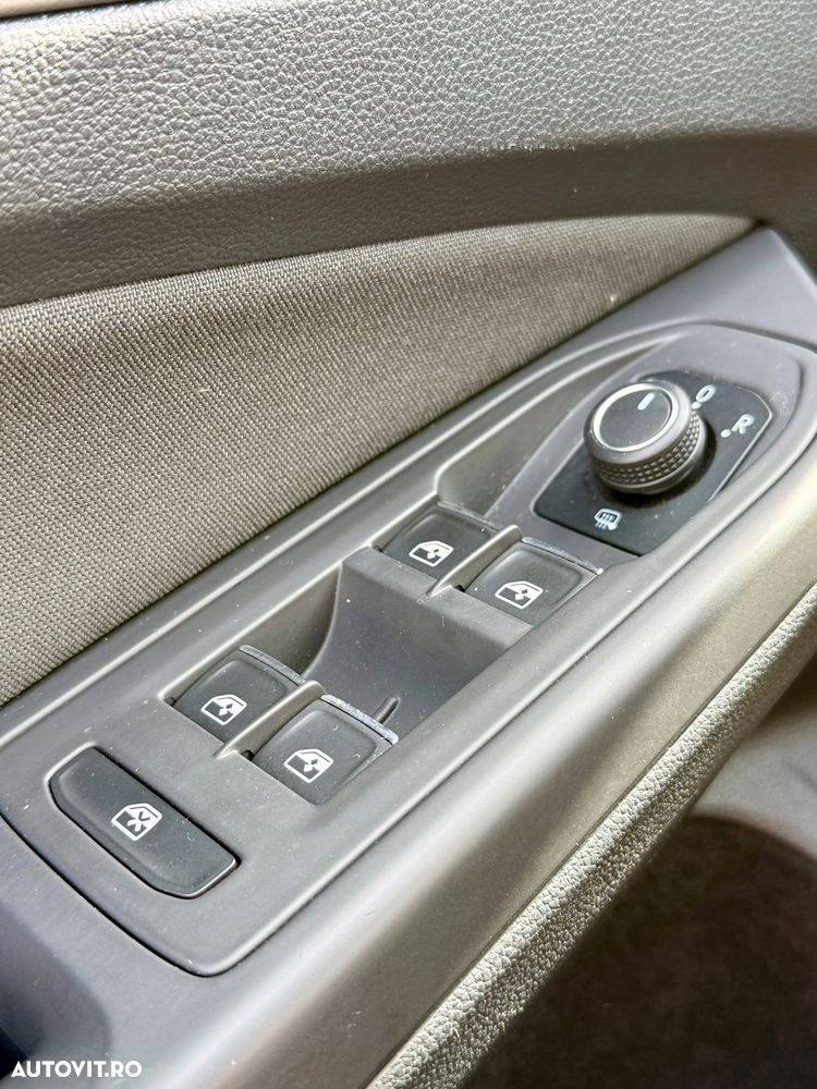 Volkswagen Golf 2.0 TDI DSG Life - 19