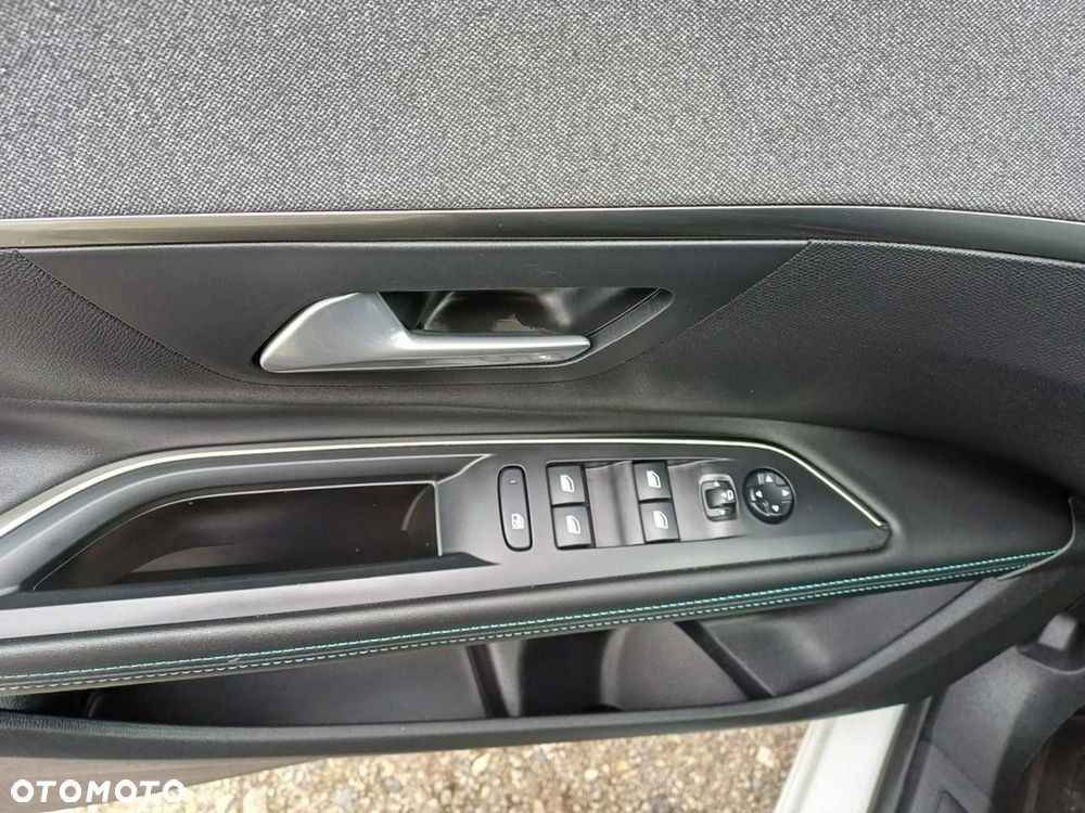 Peugeot 5008 2.0 BlueHDI Crossway S&S EAT8 - 16