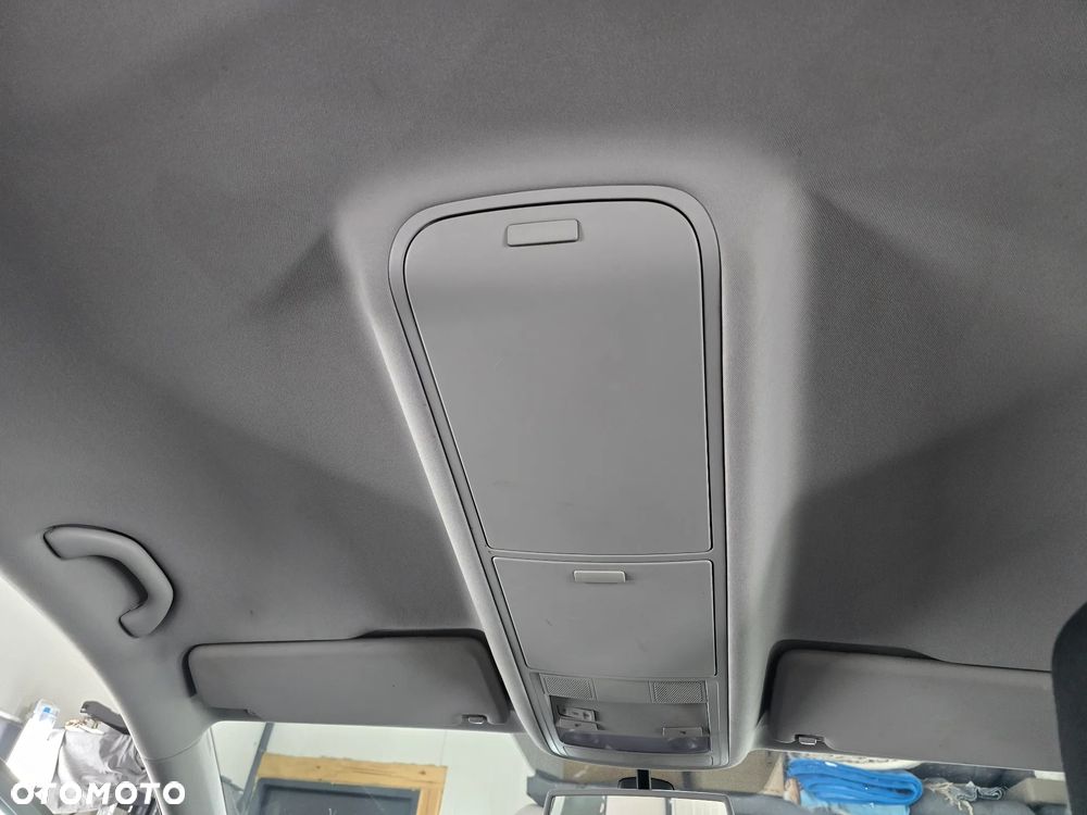 Volkswagen Touran - 40