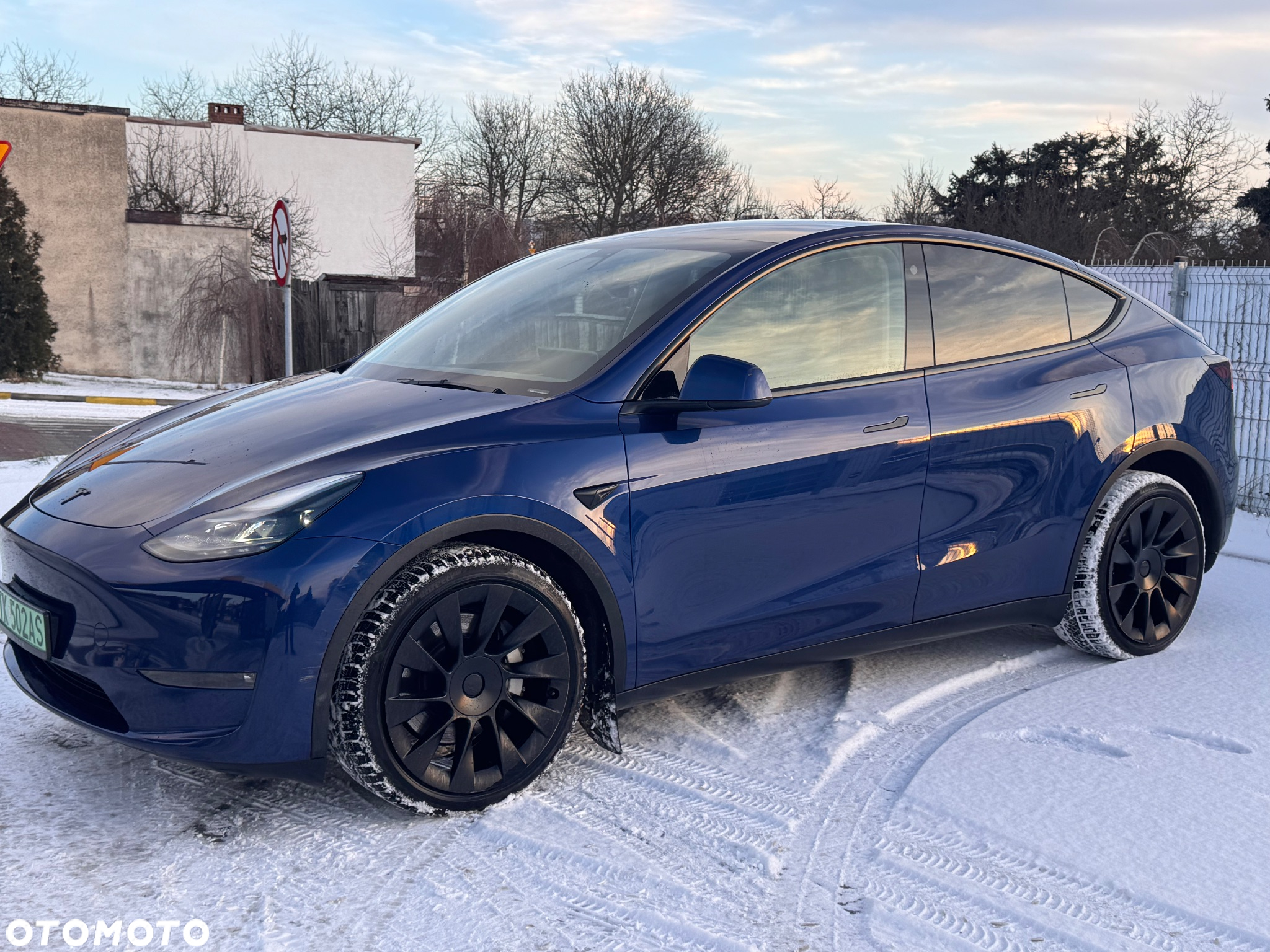 Tesla Y Long Range AWD - 5