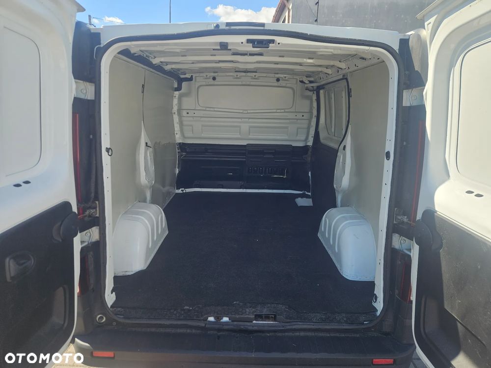 Opel VIVARO - 11