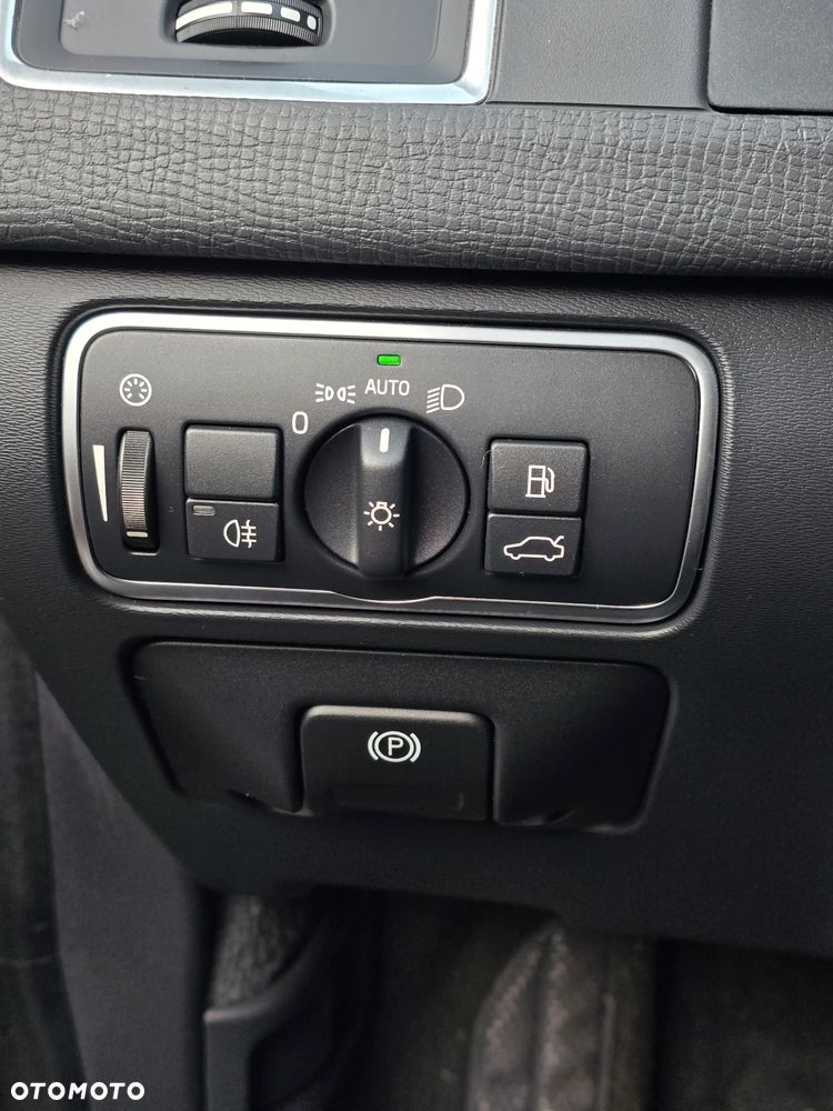 Volvo XC 60 D4 Drive-E Ocean Race - 28