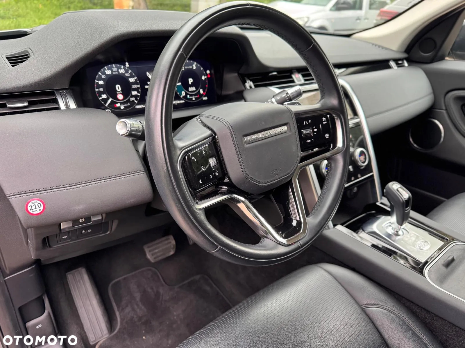 Land Rover Discovery Sport - 19