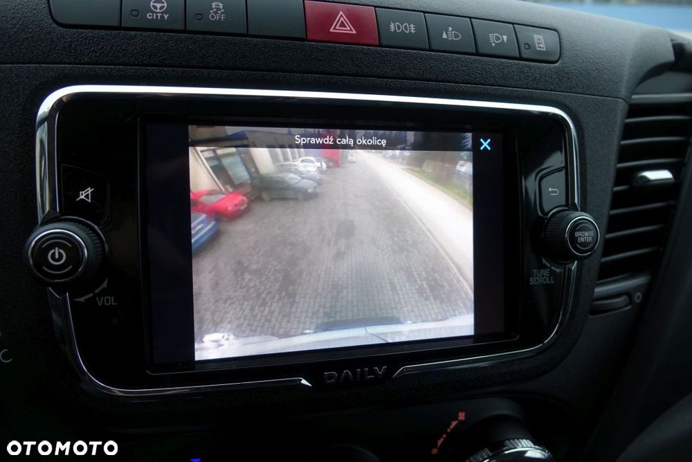 Iveco DAILY 35S18 / FURGON / BLASZAK / L4H2 / 3.0 / 180 KM / NAVI / KAMERA / - 23