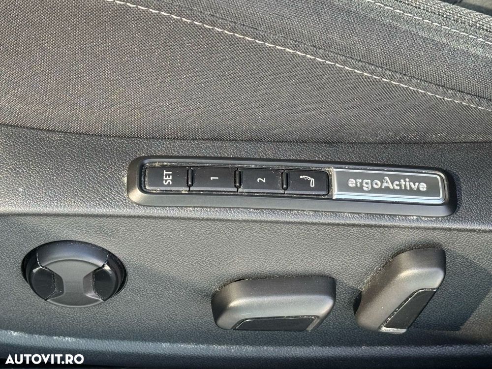 Volkswagen Golf - 14