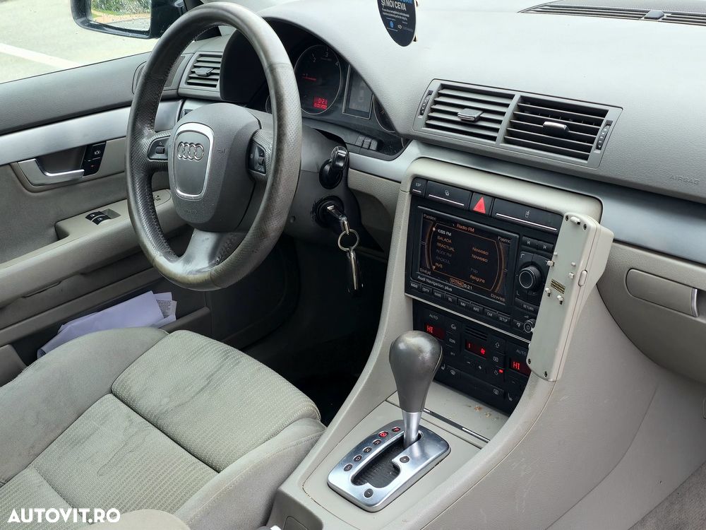 Audi A4 2.0 TDI DPF multitronic - 9