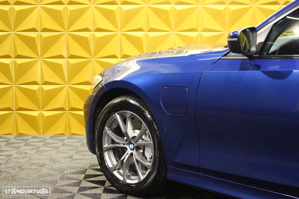 BMW 330 e Line Luxury Auto - 15