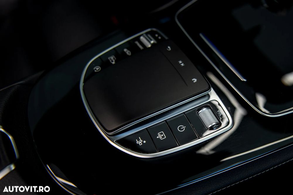 Mercedes-Benz E 400 d 4Matic Coupe 9G-TRONIC AMG Line - 26
