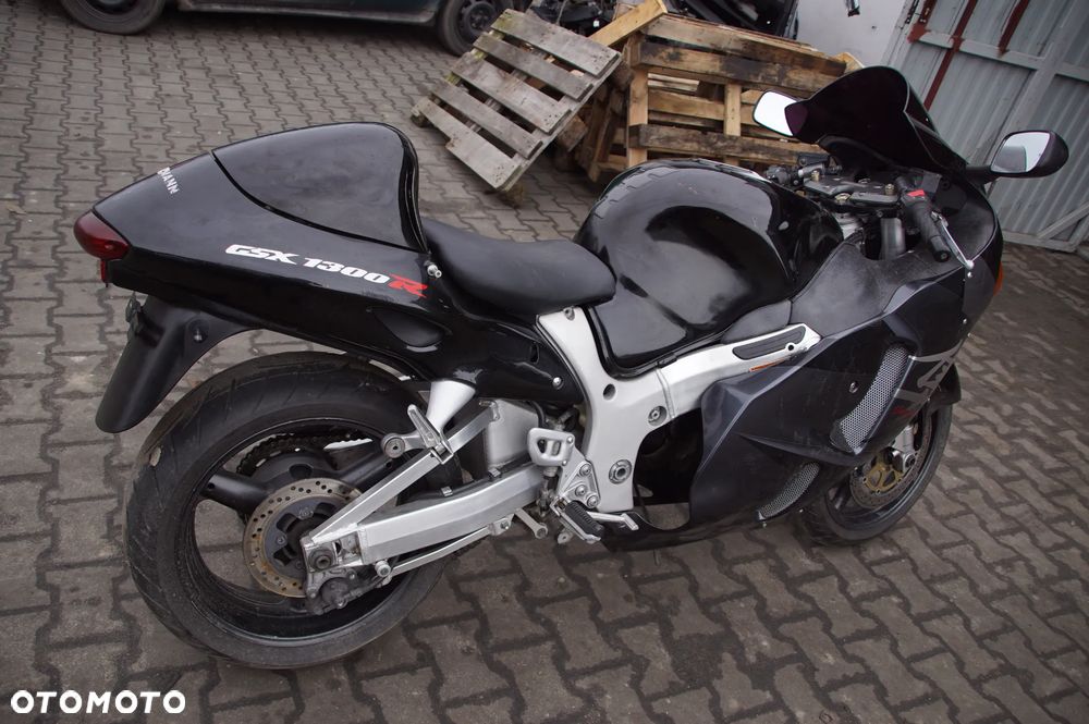 SKUP AUT 692324777 MOTOCYKLI MASZYN ROLNICZYCH BUDOWLANYCH AUT OSOBOWYCH CIĘŻAROWY POJAZD NA CZĘŚCI SUZUKI GSX 1300R HAYABUSA 1999 STACJA DEMONTAŻU POJAZDÓW AUTOSTROISZ LIPNO BOREK 14A SZROT ZŁOMOWANIE ZŁOMOWISKO - 12