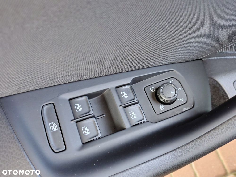 Volkswagen Passat - 27