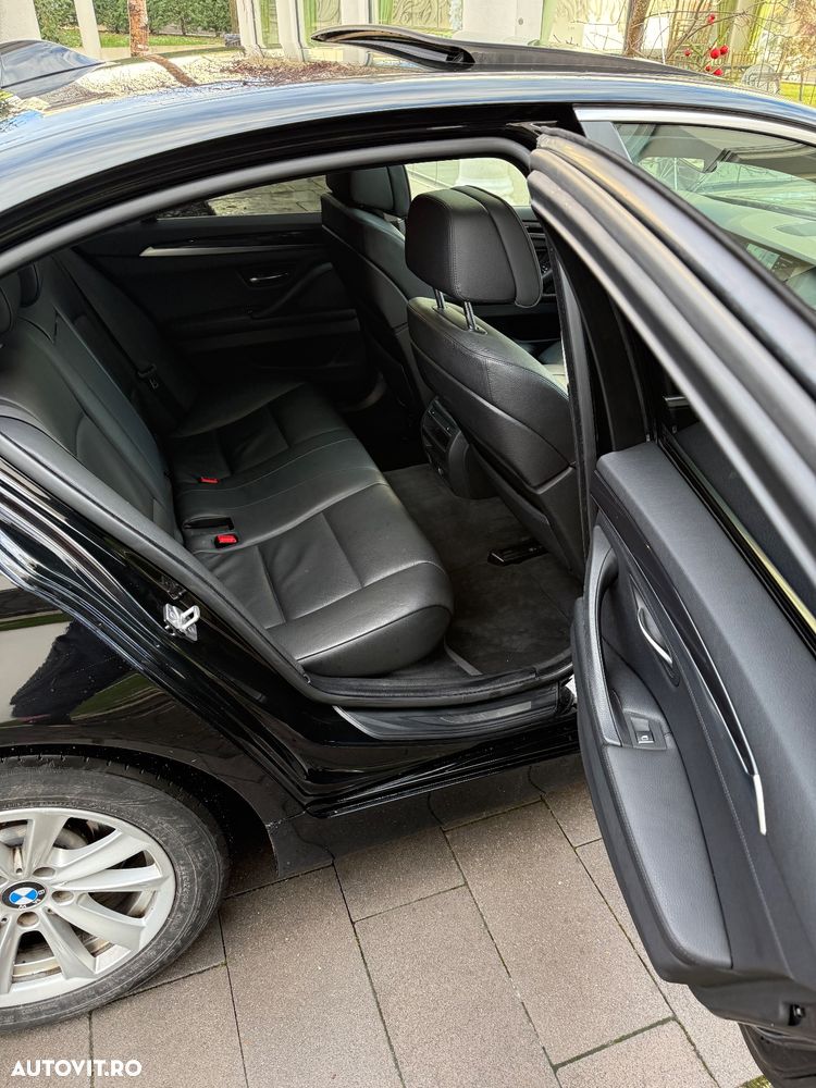 BMW Seria 5 530d xDrive AT - 10