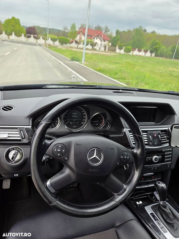 Mercedes-Benz E 220 CDI DPF BlueEFFICIENCY Automatik - 9