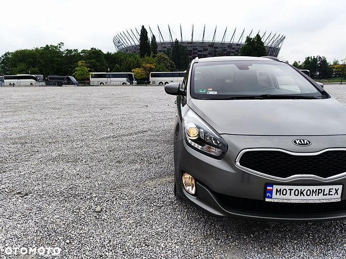 Kia Carens - 19
