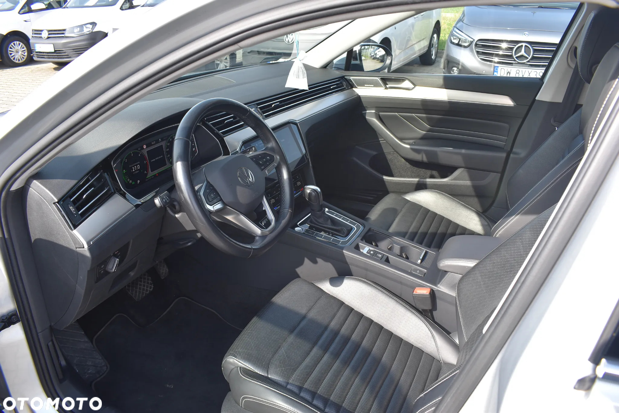 Volkswagen Passat 2.0 TDI Elegance DSG - 9
