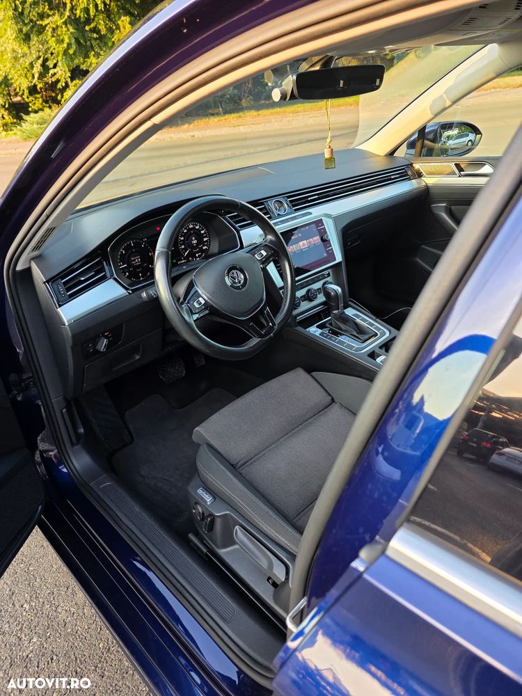 Volkswagen Passat 2.0 TDI DSG Highline - 15