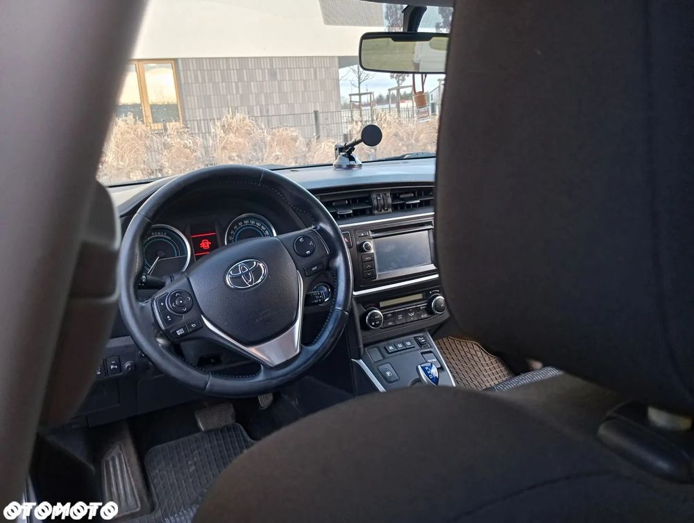 Toyota Auris - 16