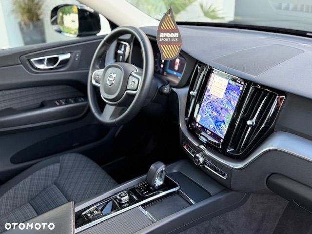 Volvo XC 60 B4 D Geartronic Momentum Pro - 18