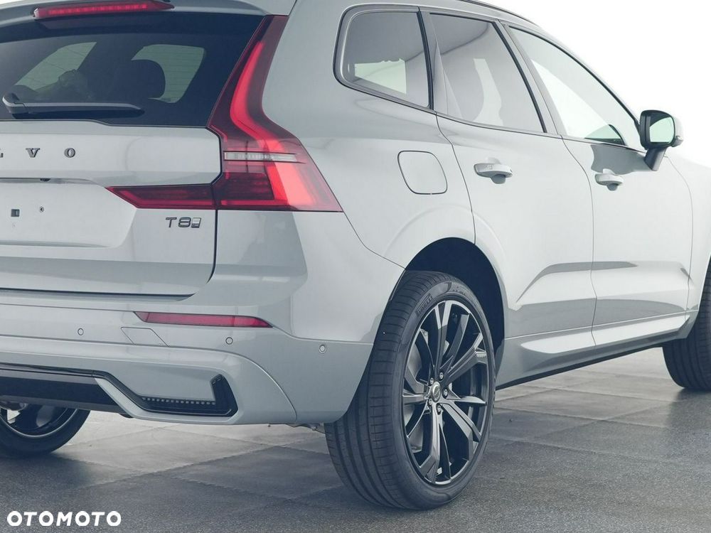 Volvo XC 60 T8 Plug-In Hybrid AWD Ultra Black Edition - 11