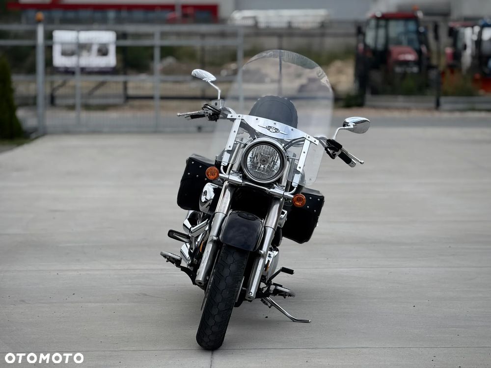 Suzuki Boulevard - 4