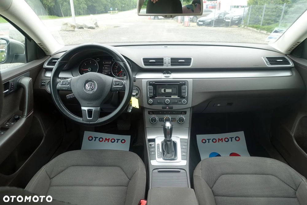 Volkswagen Passat 2.0 TDI DSG BlueMotion Technology Comfortline - 12