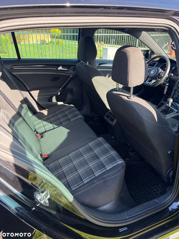 Volkswagen Golf 2.0 TDI BMT GTD - 15