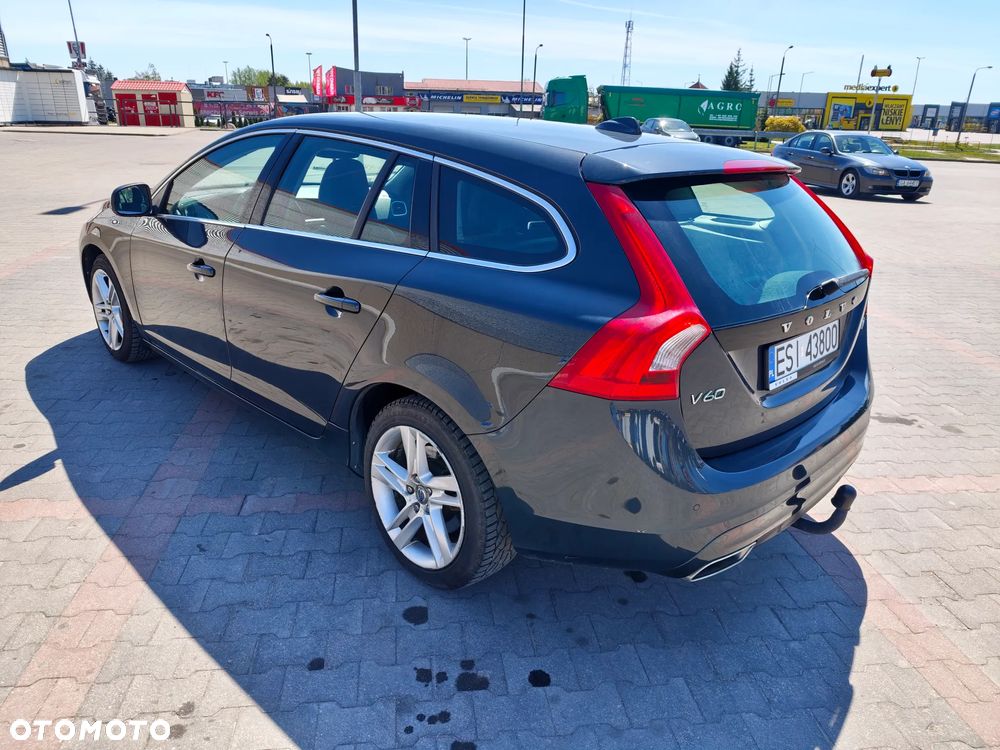 Volvo V60 D4 Drive-E Momentum - 5