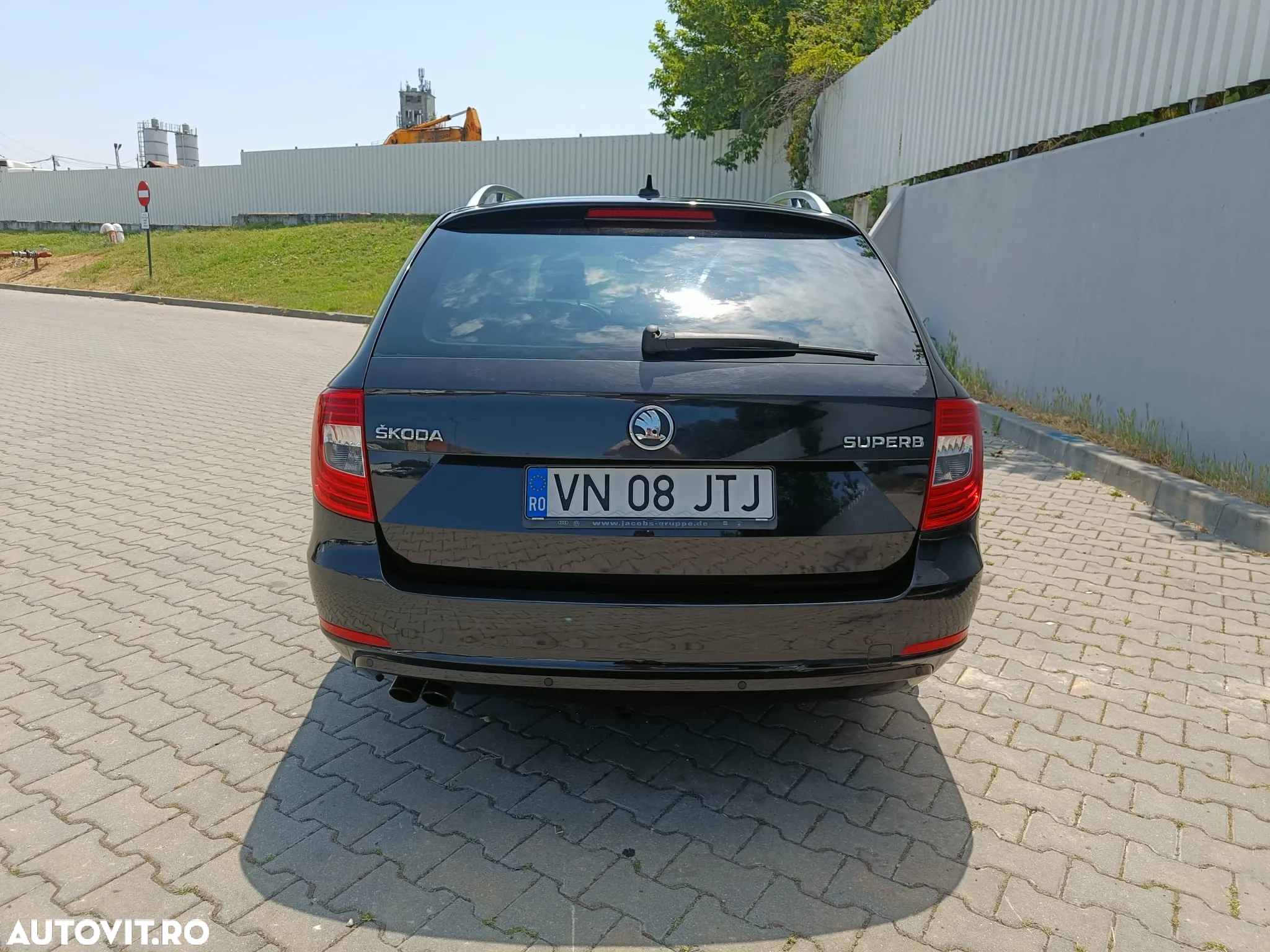 Skoda Superb 2.0 TDI DSG Elegance - 4